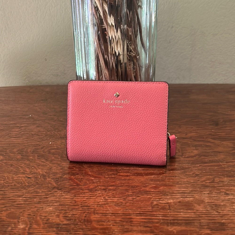 Kate Spade ♠️ Pink Bifold Compact Wallet